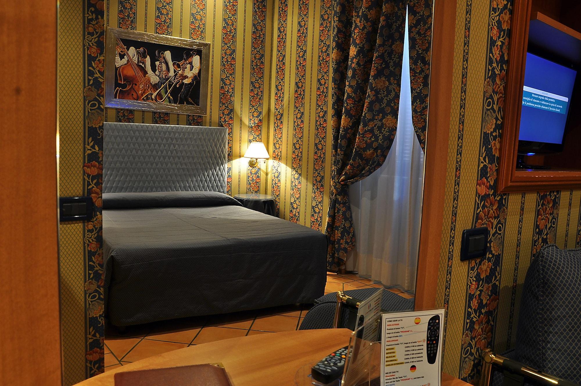 Hotel Lirico Ρώμη Εξωτερικό φωτογραφία