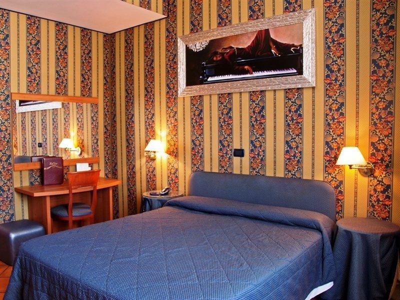 Hotel Lirico Ρώμη Εξωτερικό φωτογραφία