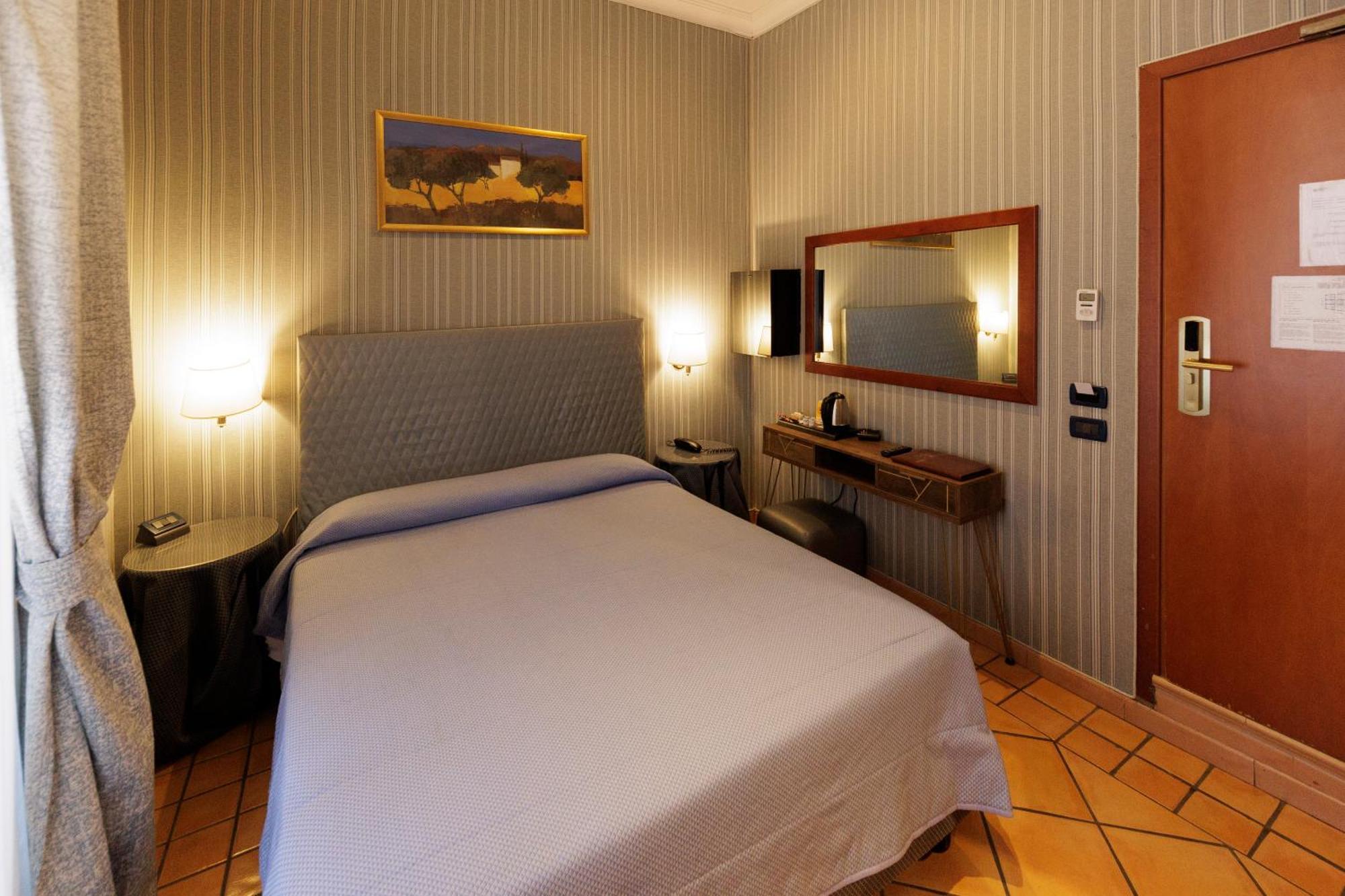 Hotel Lirico Ρώμη Εξωτερικό φωτογραφία