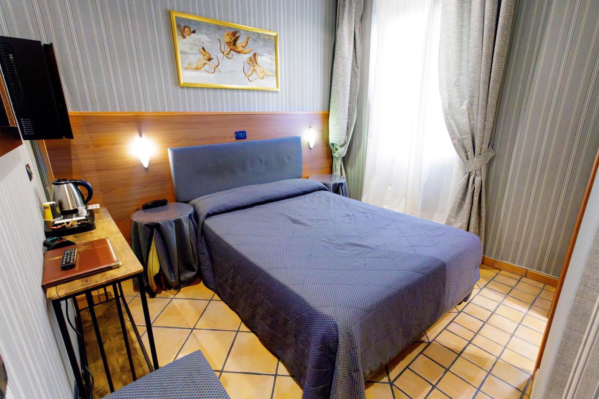 Hotel Lirico Ρώμη Εξωτερικό φωτογραφία