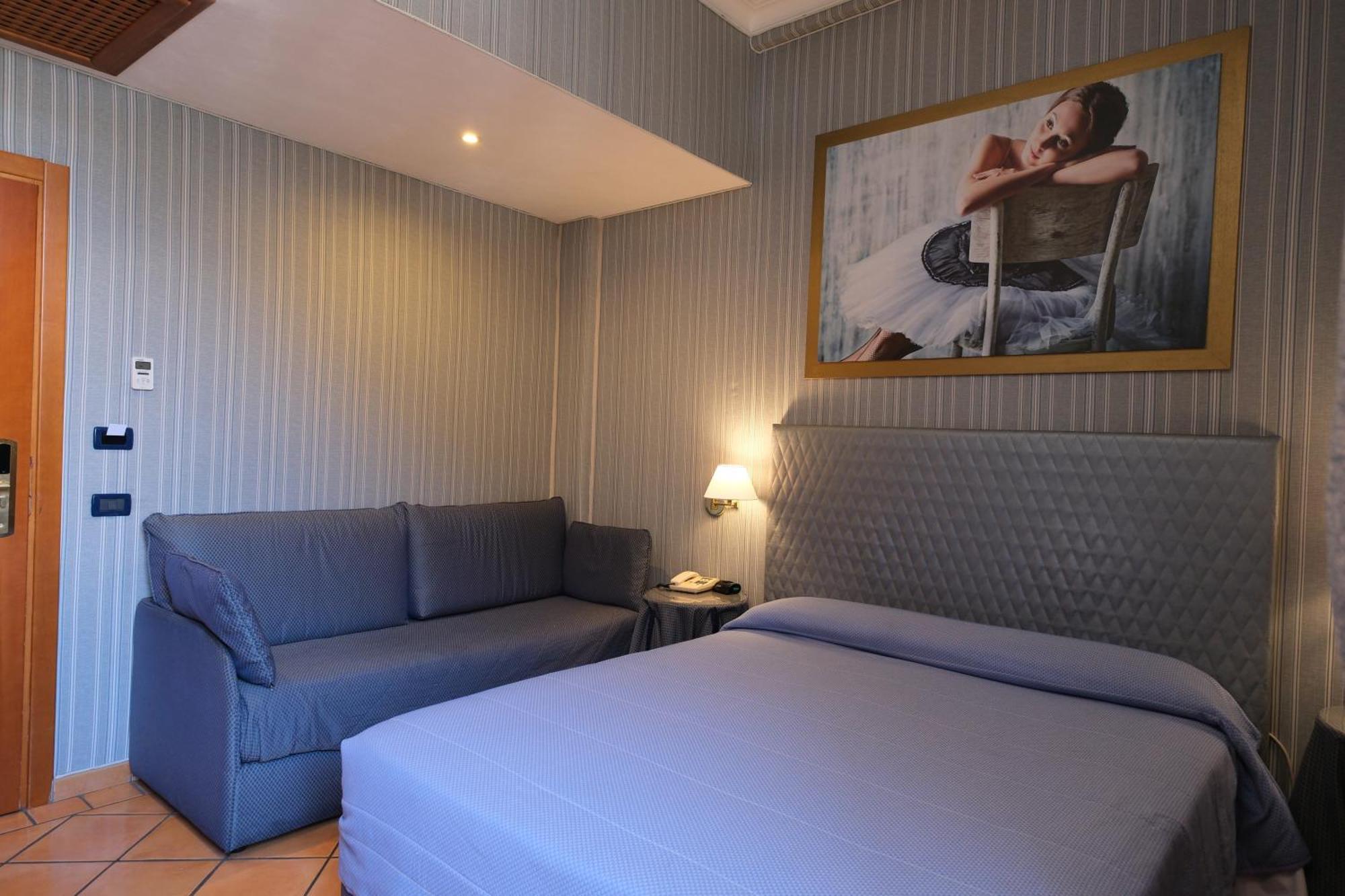 Hotel Lirico Ρώμη Εξωτερικό φωτογραφία