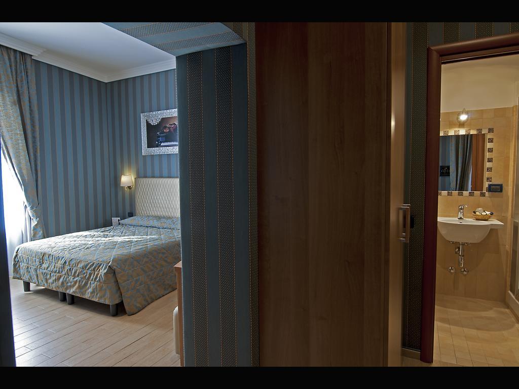 Hotel Lirico Ρώμη Εξωτερικό φωτογραφία