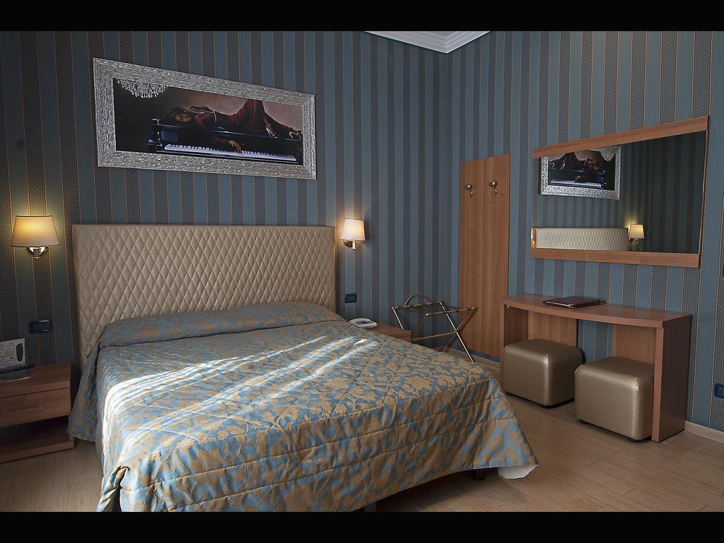 Hotel Lirico Ρώμη Εξωτερικό φωτογραφία
